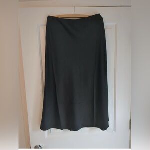 Old Navy Black Midi Skirt size M